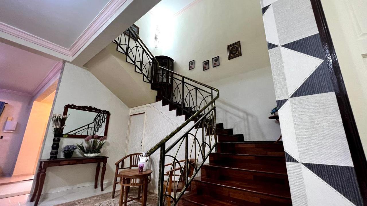 Yb Guest House 4 Bilik 5 Katil Chukai Екстер'єр фото
